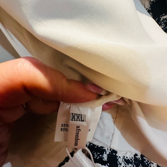 Evafreedom tweed blazer fully lined for work or casual. Size 2XL (US 14). - Picture 6 of 7